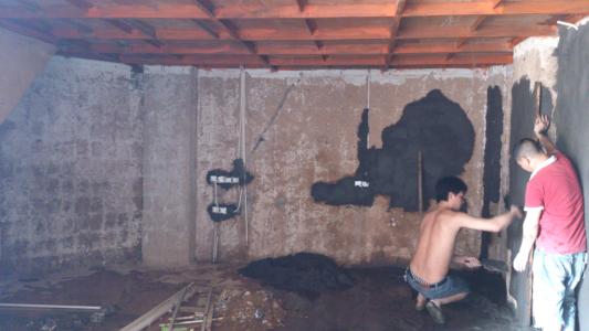 剛開業四個月的小店關門歇業，原因有兩點：一是甲醛超標了5倍多，二是老板娘因此流產了……