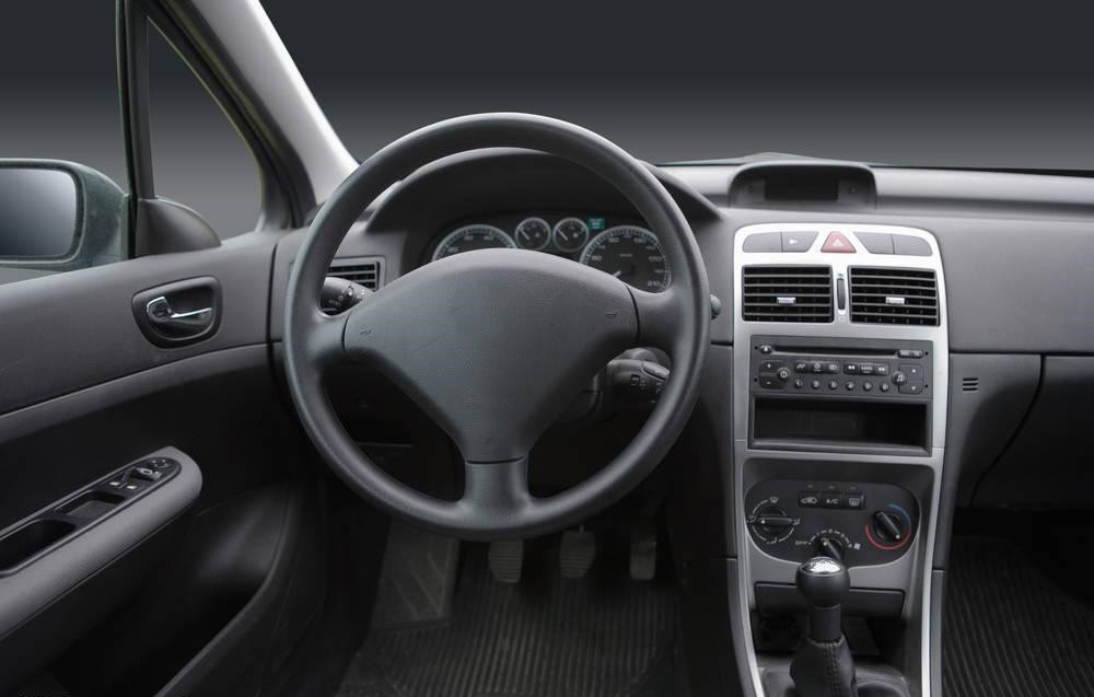 新車甲醛需謹慎 烈日當空,甲醛治理迫在眉睫 新車甲醛需謹慎 烈日當空,甲醛治理迫在眉睫