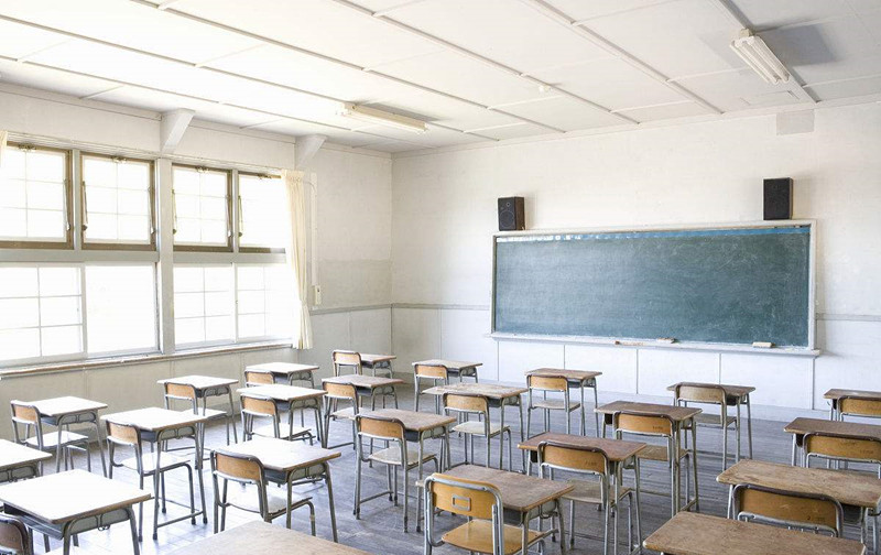 首例小學(xué)生教室裝修后病亡 校方判賠42萬 首例小學(xué)生教室裝修后病亡 校方判賠42萬