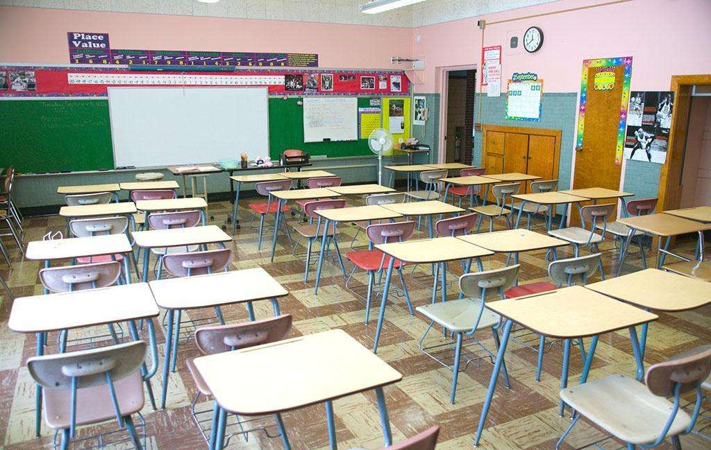 首例小學(xué)生教室裝修后病亡 校方判賠42萬 首例小學(xué)生教室裝修后病亡 校方判賠42萬