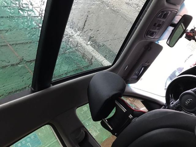 一輛汽車怎么能不受潮呢? 一輛汽車怎么能不受潮呢?