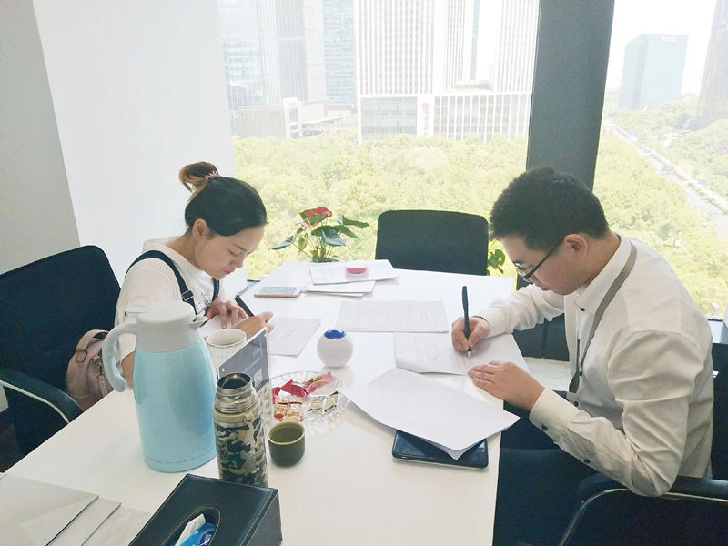 熱烈祝賀陳總簽約創綠家浙江省縣級市代理！