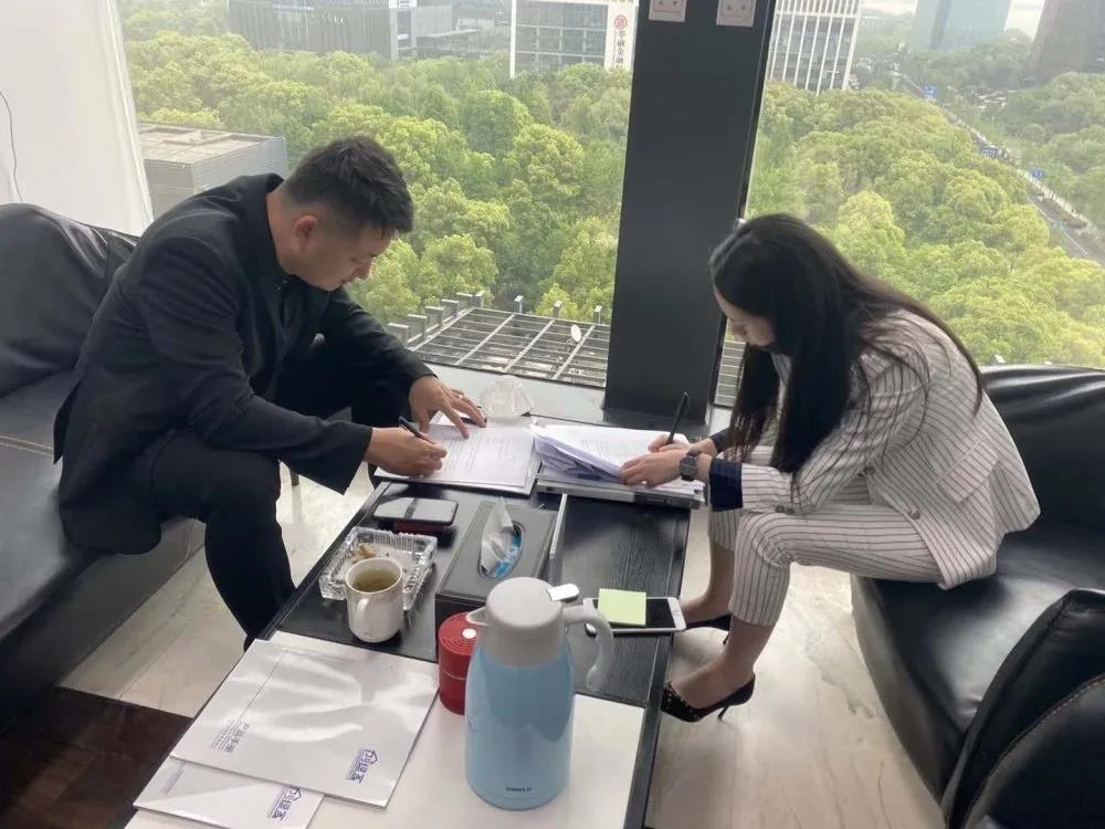 熱烈祝賀徐總劉總簽約創(chuàng)綠家中華人民共和國(guó)香港特別行政區(qū)代理！